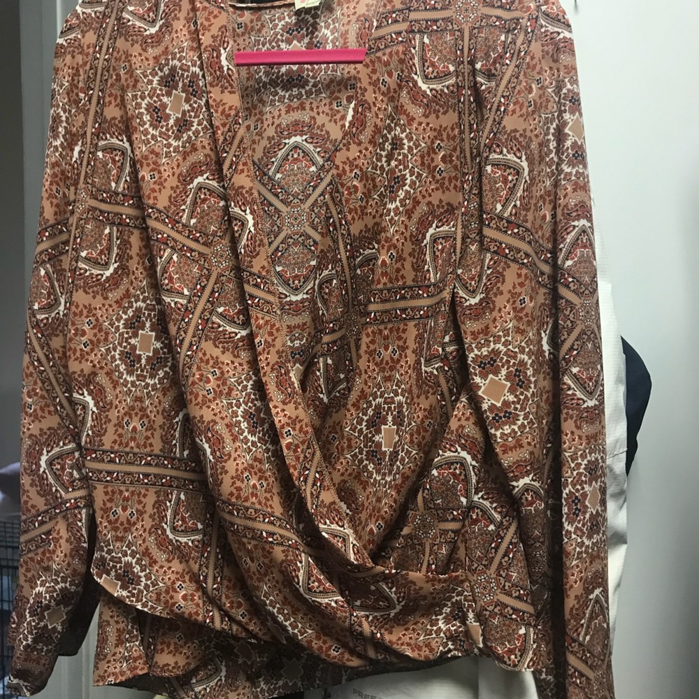 Great blouse to wear for anything!